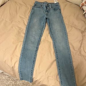 Levi’s jeans 26 high rise skinny